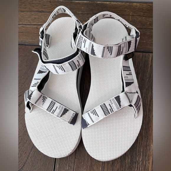 Teva White Platform Sandals Womens size 7 - Picture 6 of 9